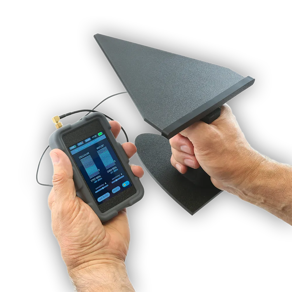 Comms-Tek Ranger in hand